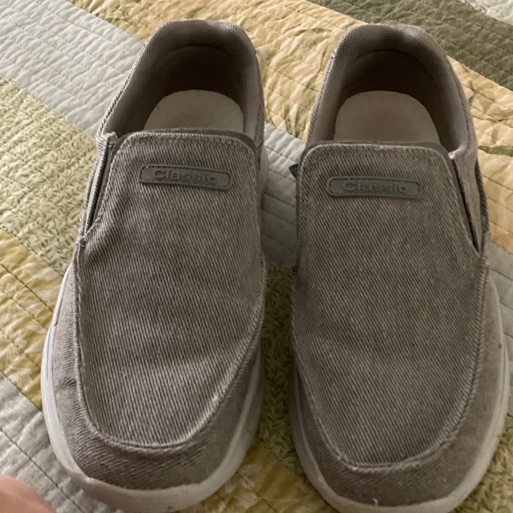 New Classic Men's Slip-On Shoes - Gray